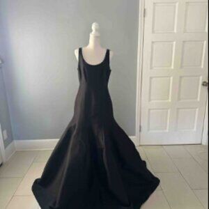 Halston Floor-Length Black Trumpet Evening Gown